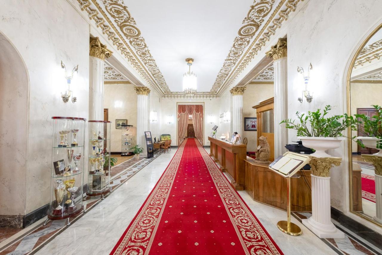 Legendary Hotel Sovietsky Moscú Exterior foto